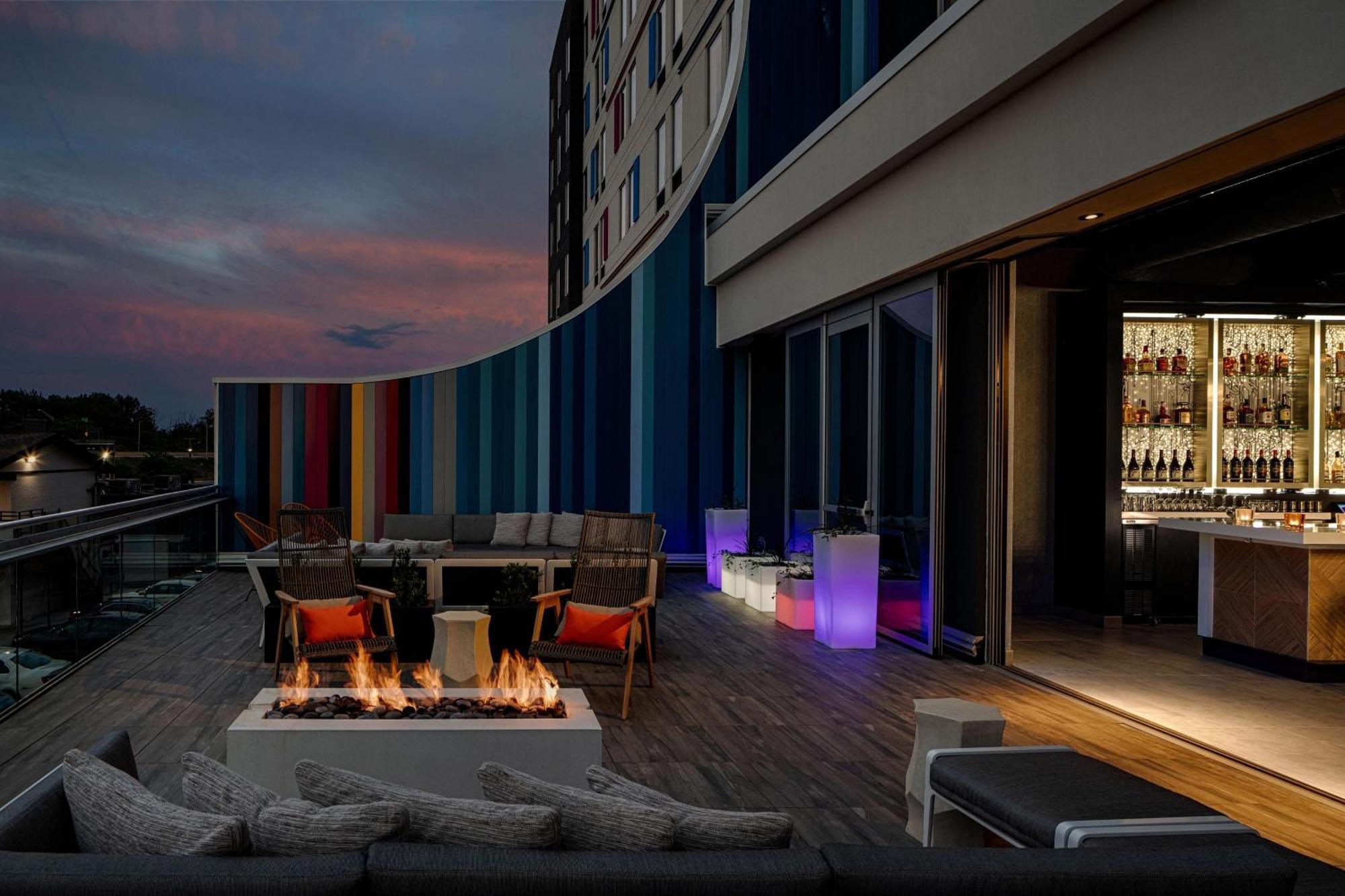 Aloft Columbus Hotel Exterior photo